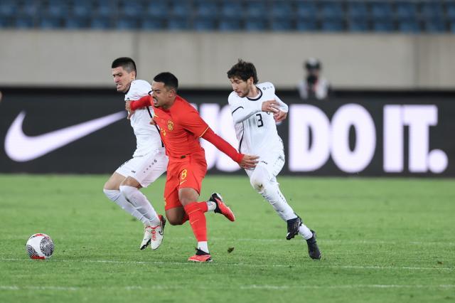 高清直播-李可连续四场热身赛首发：我想尽全力为国家队出战