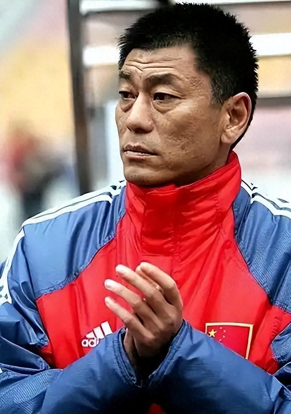 体育资讯-上海女足功勋教练，儿子曾是中超最年轻球员，68岁他重掌上海女足